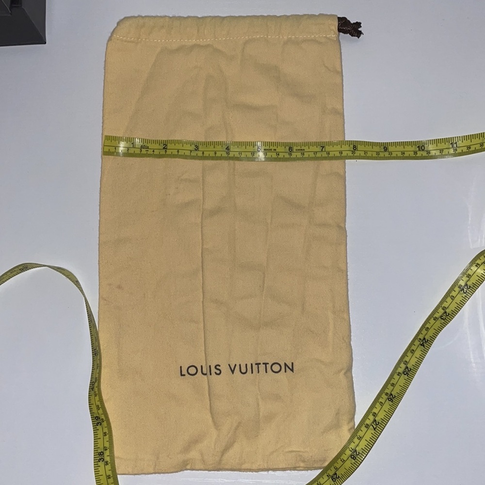 Louis Vuitton Small Drawstring Dustbag✨ - Picture 2 of 6